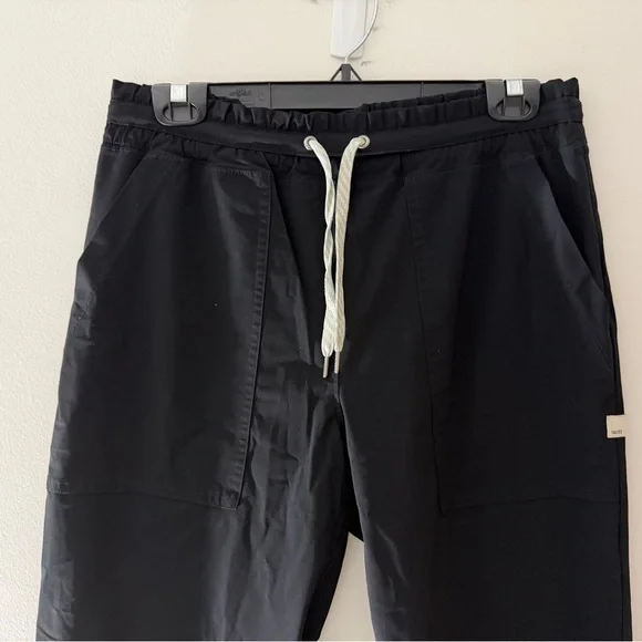 Vuori Miles Jogger in Black Size Medium Technical Pant Gorpcore Athleisure READ - Picture 4 of 16